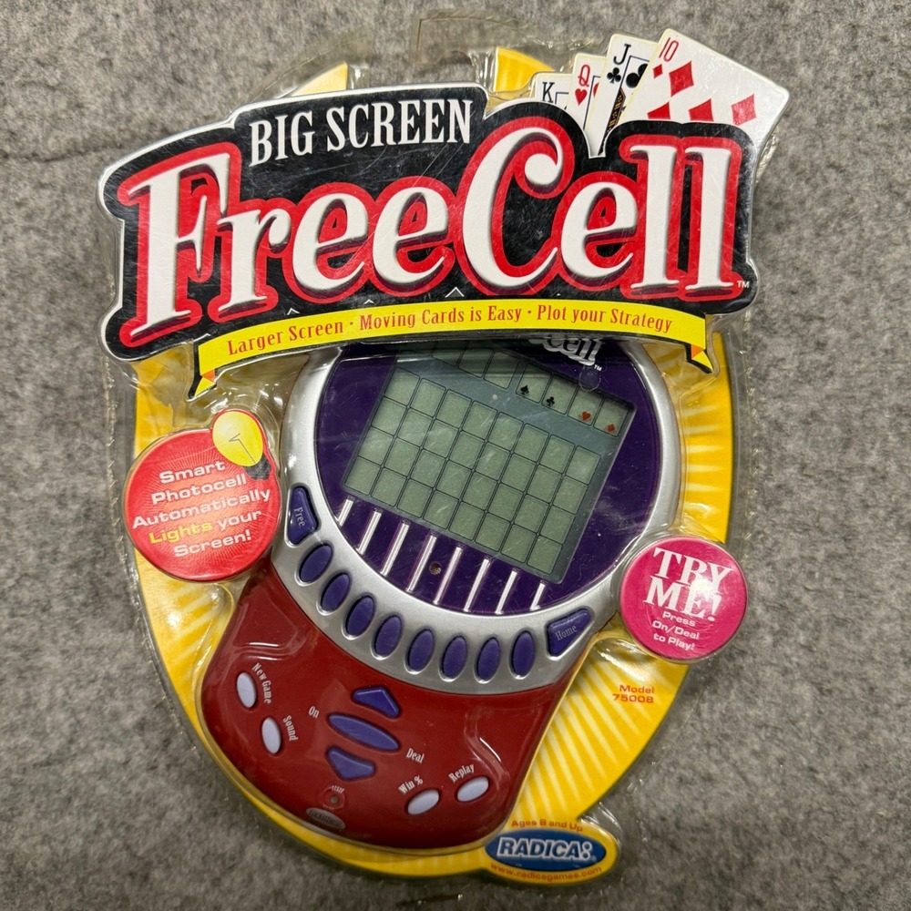 Radica FreeCell Solitare Big Screen Handheld Electronic Game Vintage 2004 Sealed